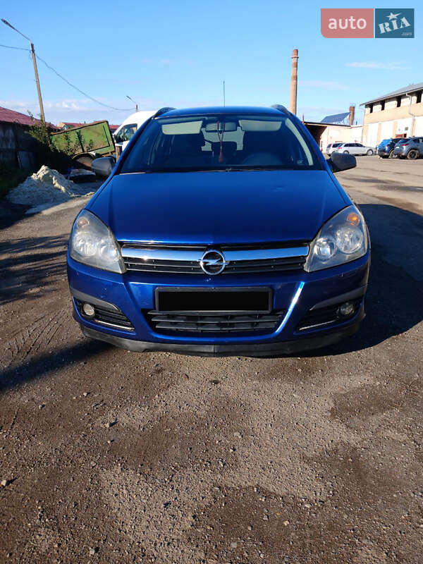 Универсал Opel Astra 2006 в Мукачево