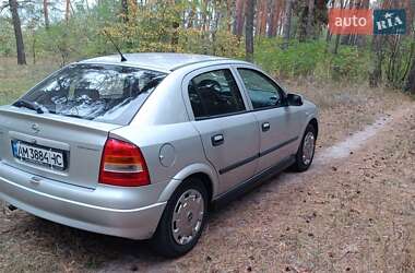 Хэтчбек Opel Astra 2007 в 