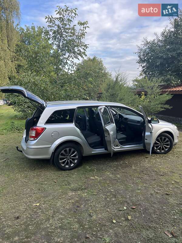 Универсал Opel Astra 2010 в Львове фото 22 Универсал Opel Astra 2010 в Львове