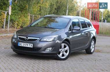 Универсал Opel Astra 2011 в 