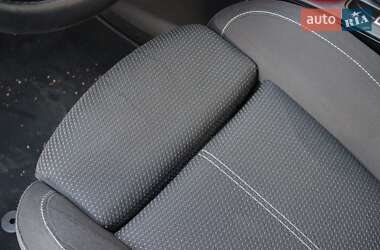 Универсал Opel Astra 2011 в 