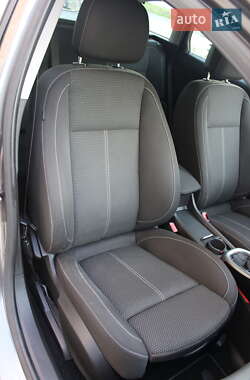 Универсал Opel Astra 2011 в 