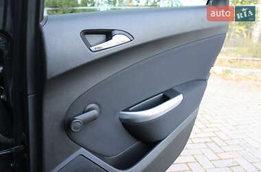 Универсал Opel Astra 2011 в 