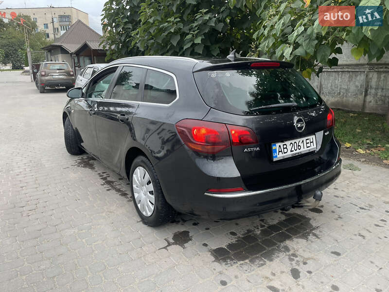 Универсал Opel Astra 2015 в Теофиполе