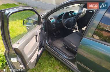 Седан Opel Astra 2004 в 