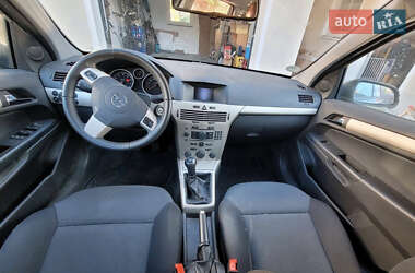 Универсал Opel Astra 2007 в 