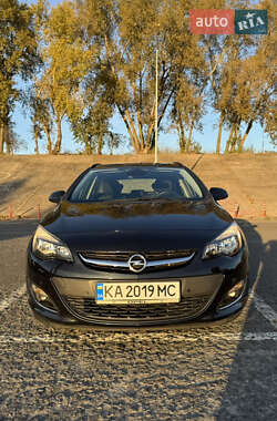 Універсал Opel Astra 2013 в Києві