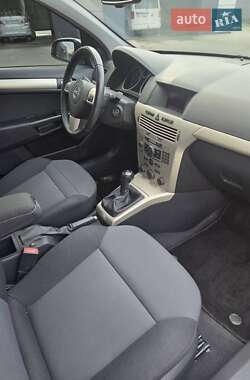 Универсал Opel Astra 2008 в 