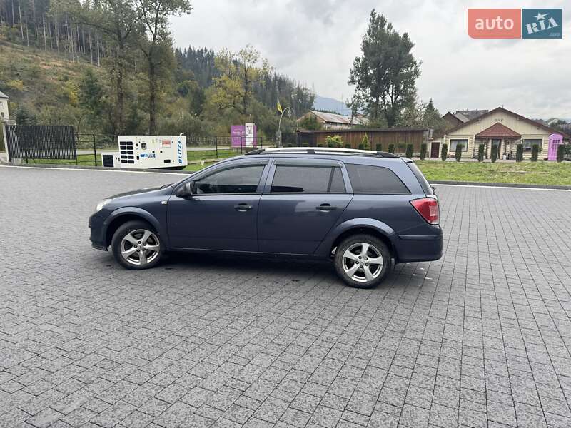 Универсал Opel Astra 2009 в Межгорье