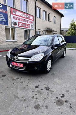Универсал Opel Astra 2007 в Хороле
