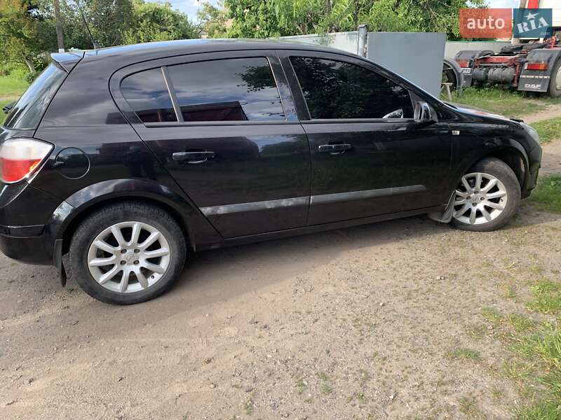 Хэтчбек Opel Astra 2005 в Хмельнике фото 6 Хэтчбек Opel Astra 2005 в Хмельнике