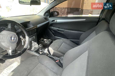 Купе Opel Astra 2006 в 