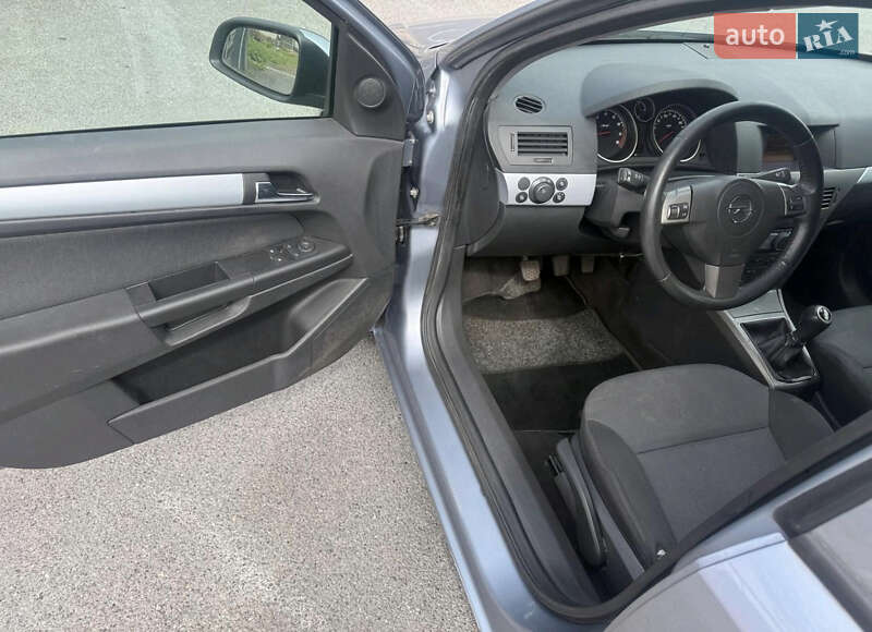 Универсал Opel Astra 2006 в Луцке