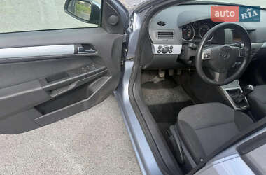 Универсал Opel Astra 2006 в 