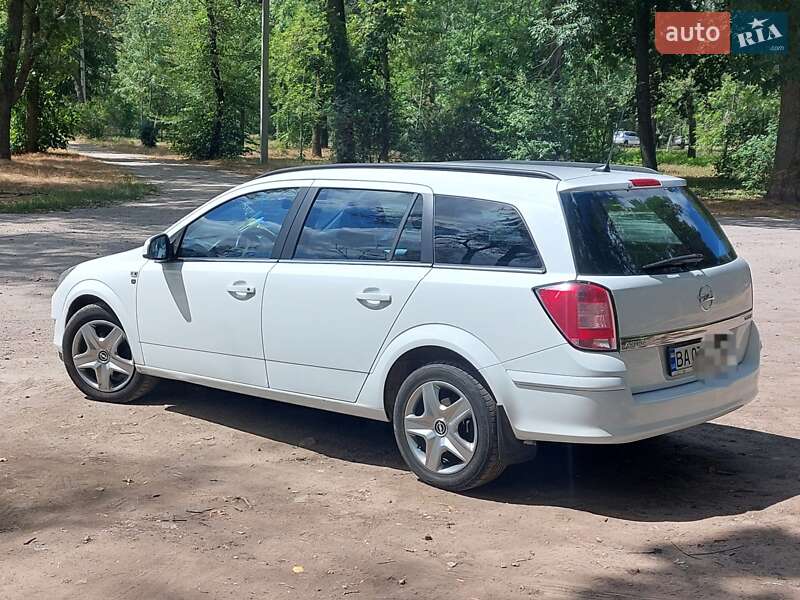 Универсал Opel Astra 2010 в Кропивницком фото 4 Универсал Opel Astra 2010 в Кропивницком