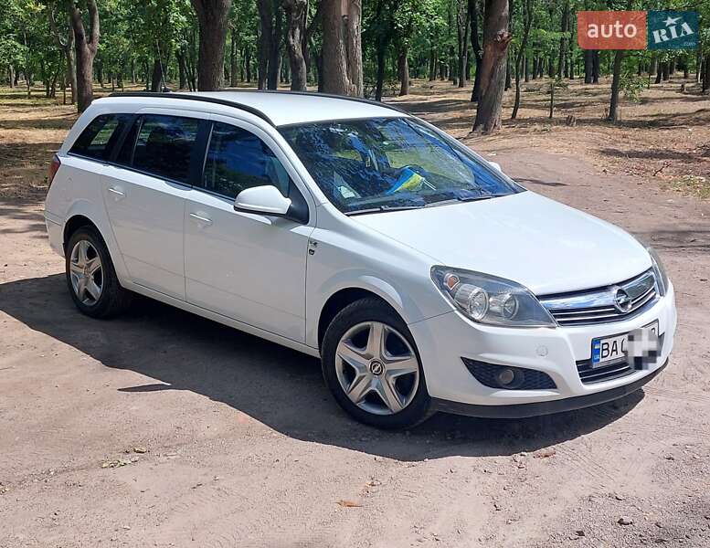 Универсал Opel Astra 2010 в Кропивницком фото 6 Универсал Opel Astra 2010 в Кропивницком