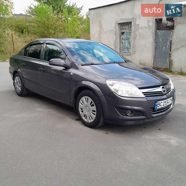 Седан Opel Astra 2008 в Трускавце
