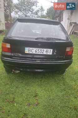 Хэтчбек Opel Astra 1992 в 