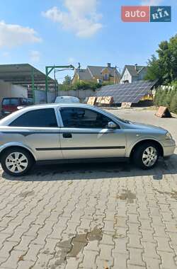 Хэтчбек Opel Astra 1999 в 