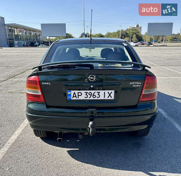 Хэтчбек Opel Astra 2000 в Запорожье