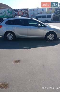 Универсал Opel Astra 2011 в 