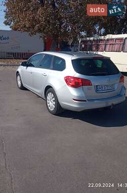 Универсал Opel Astra 2011 в 
