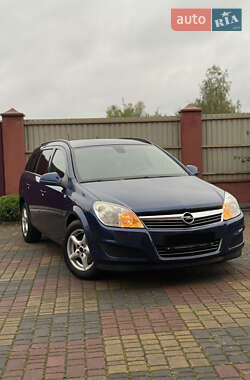 Універсал Opel Astra 2009 в Дрогобичі