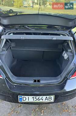 Хэтчбек Opel Astra 2006 в 