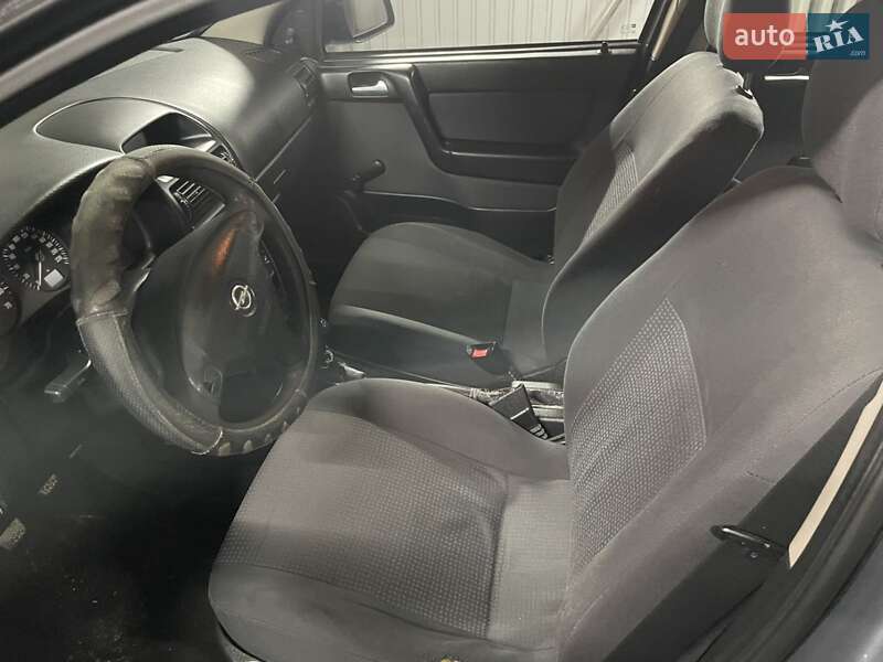 Седан Opel Astra 2007 в Лысянке