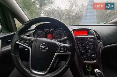 Універсал Opel Astra 2011 в Черкасах