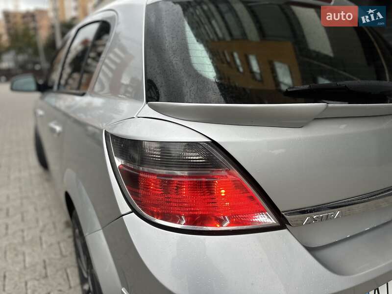 Хэтчбек Opel Astra 2012 в Тернополе