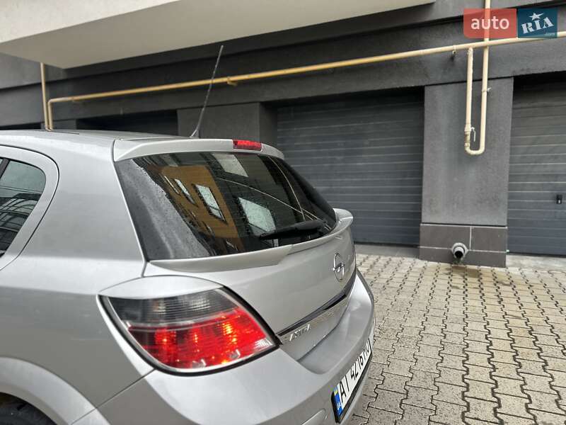 Хэтчбек Opel Astra 2012 в Тернополе