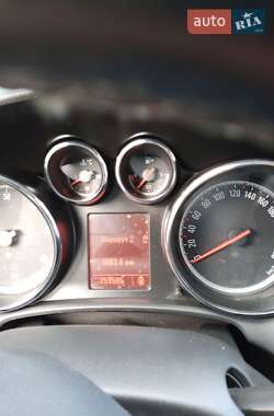 Универсал Opel Astra 2010 в 