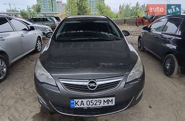 Универсал Opel Astra 2011 в Киеве