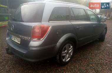 Универсал Opel Astra 2004 в 