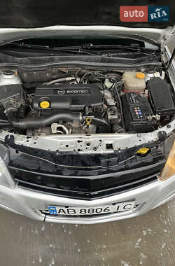 Универсал Opel Astra 2008 в 