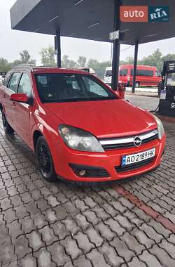 Универсал Opel Astra 2005 в Хусте