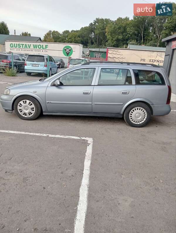 Универсал Opel Astra 2004 в Ровно