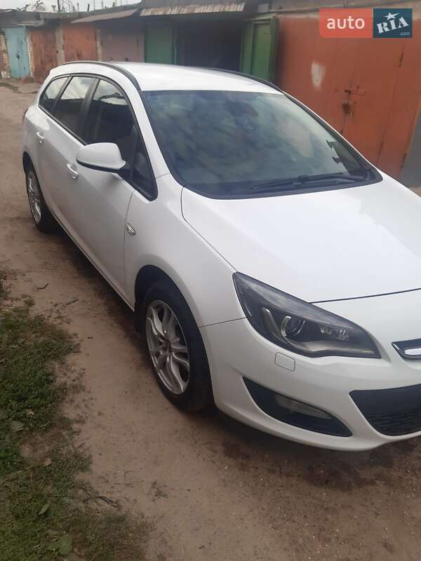Opel Astra 2015