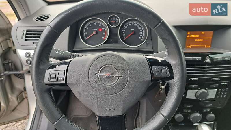 Хэтчбек Opel Astra 2008 в Умани