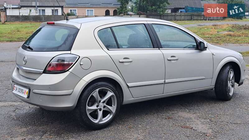 Хэтчбек Opel Astra 2008 в Умани
