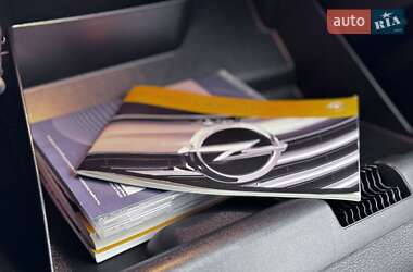 Универсал Opel Astra 2013 в 