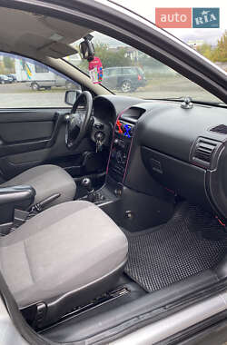 Седан Opel Astra 2005 в  фото 11 Седан Opel Astra 2005 в