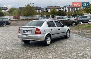 Седан Opel Astra 2005 в  фото 8 Седан Opel Astra 2005 в