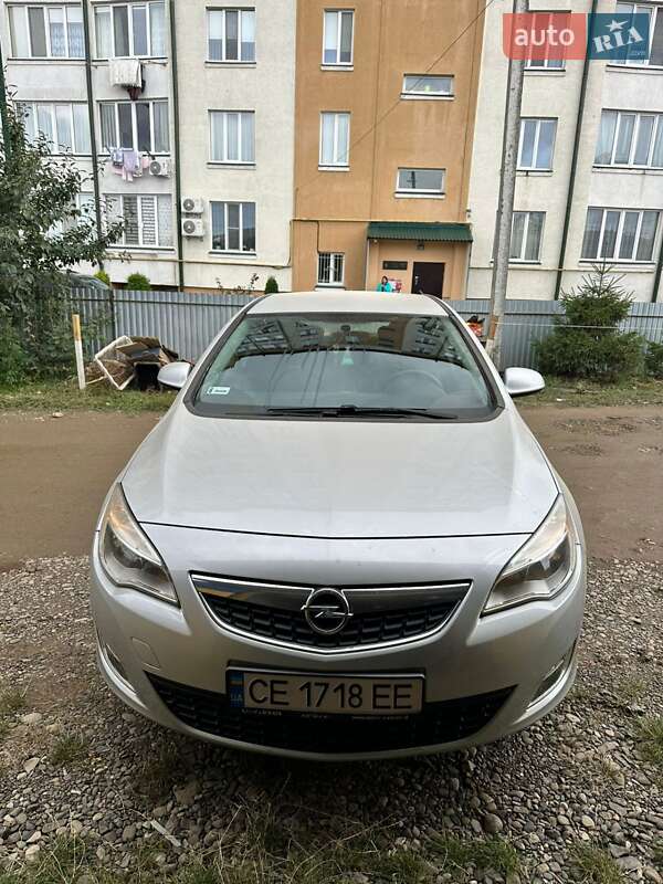 Хэтчбек Opel Astra 2010 в Черновцах