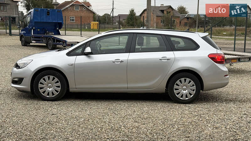 Универсал Opel Astra 2015 в Калуше