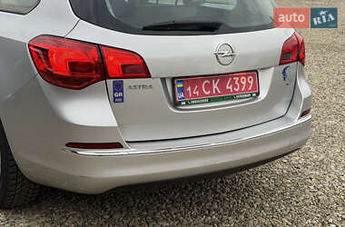 Универсал Opel Astra 2015 в 