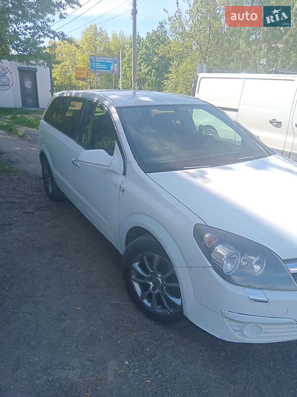 Универсал Opel Astra 2007 в Дрогобыче