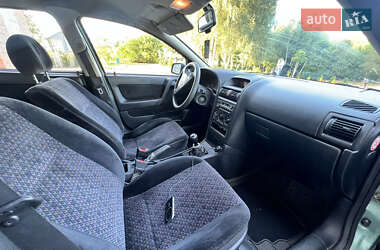 Хэтчбек Opel Astra 1999 в 