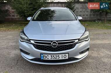 Универсал Opel Astra 2016 в Львове